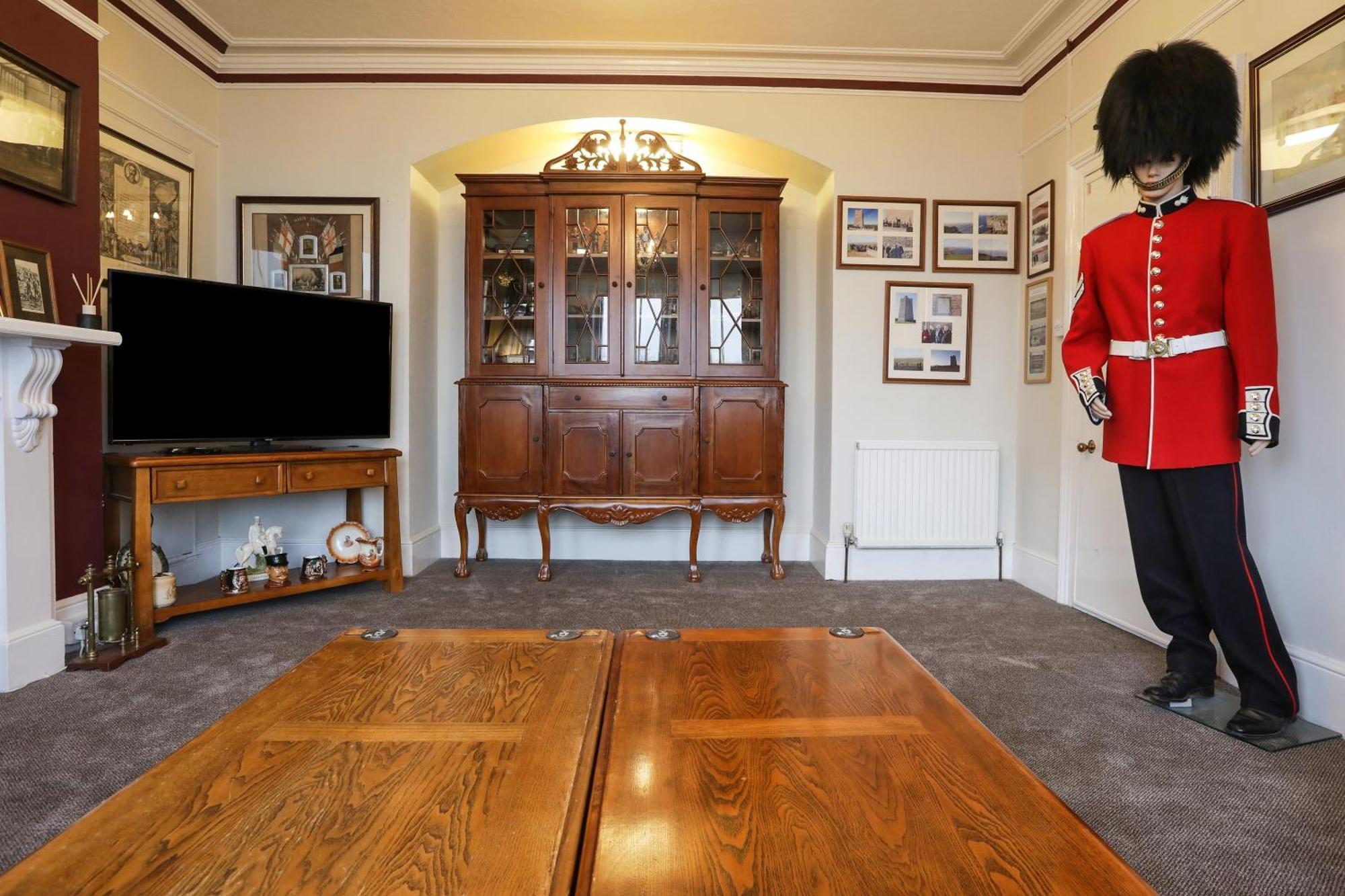 Oyo Lord Kitcheners Guest House Lowestoft Esterno foto