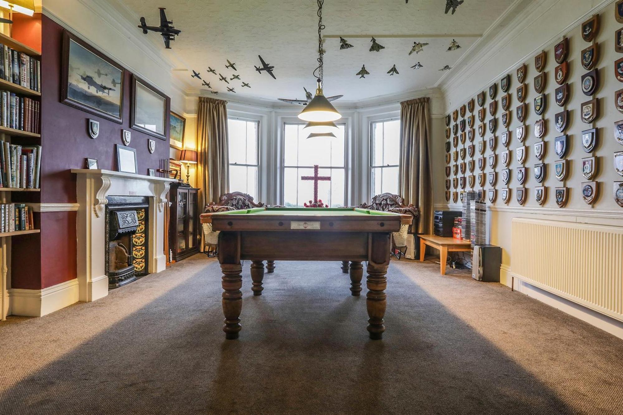 Oyo Lord Kitcheners Guest House Lowestoft Esterno foto