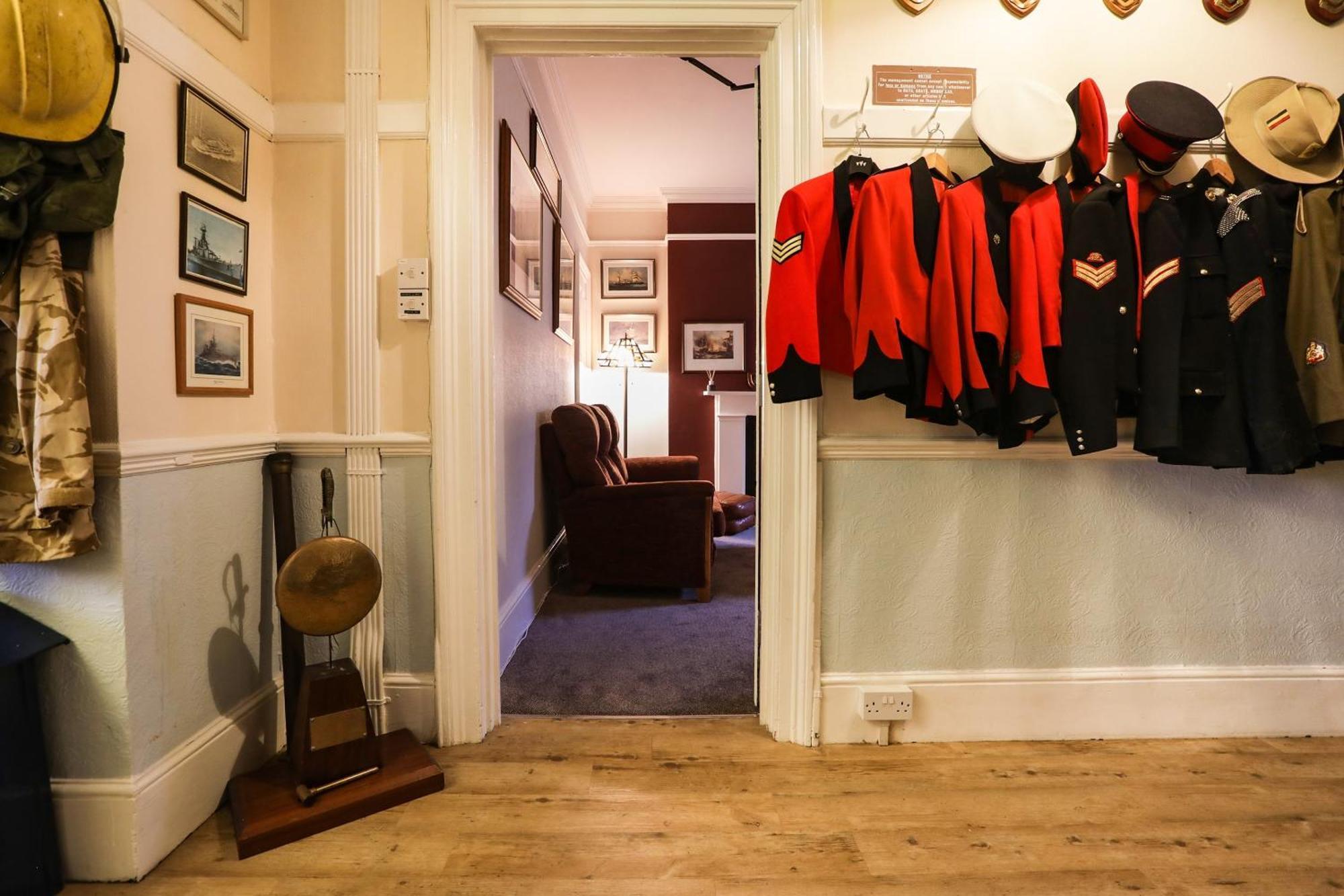 Oyo Lord Kitcheners Guest House Lowestoft Esterno foto